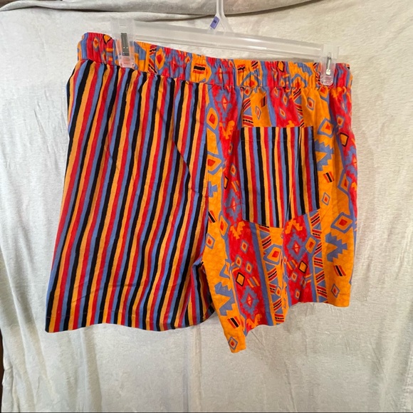 Abstract & Stripe Print Rave Shorts - ASOS Design - Picture 2 of 2